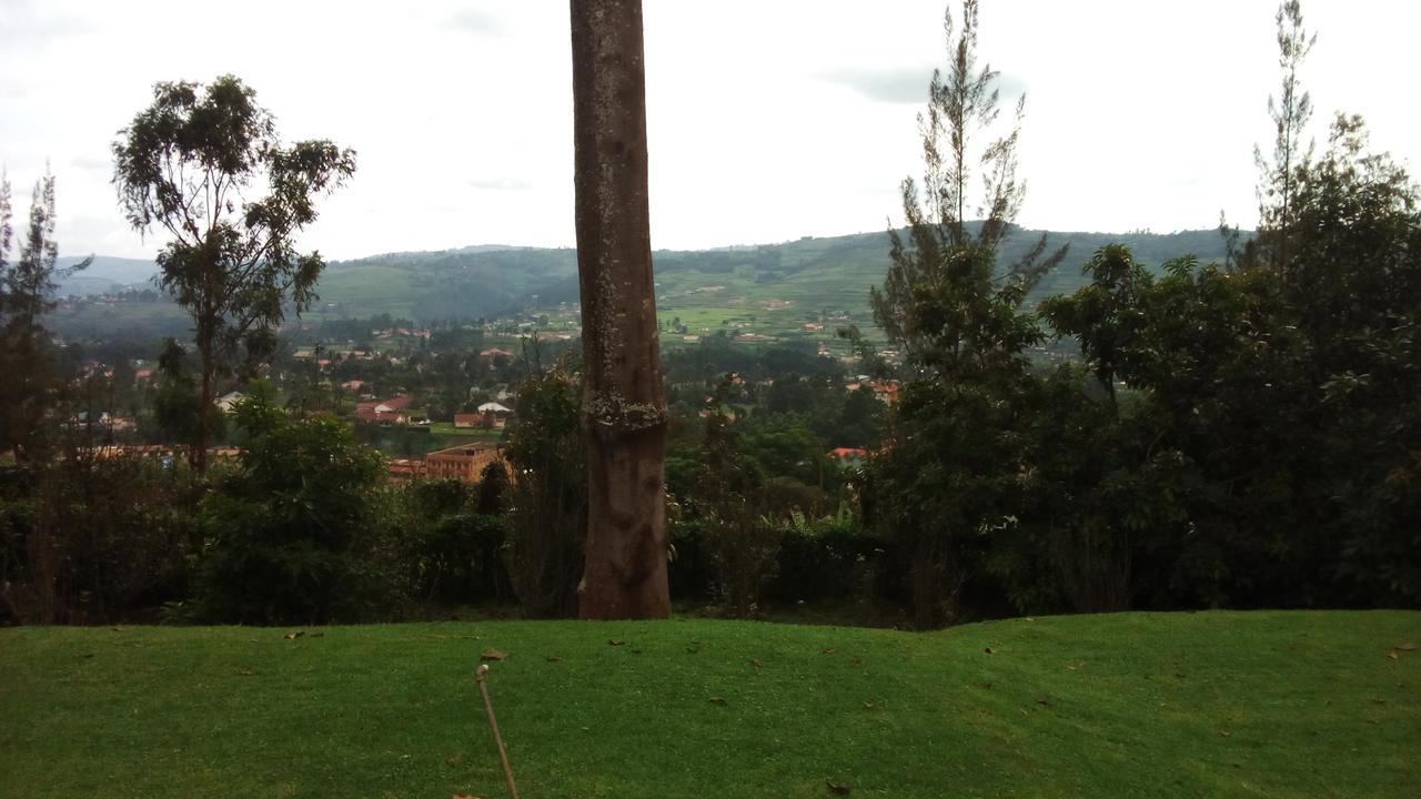 White Horse Inn Kabale エクステリア 写真
