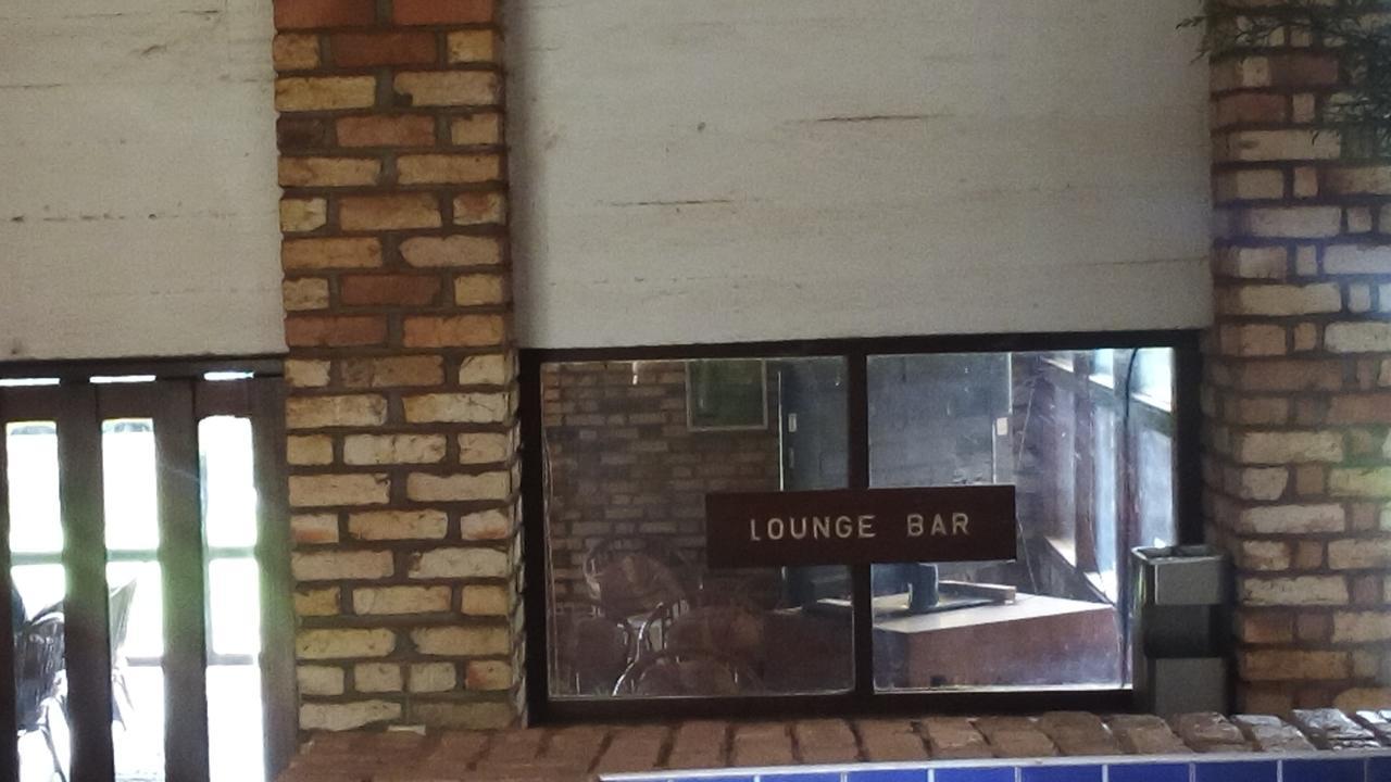 White Horse Inn Kabale エクステリア 写真